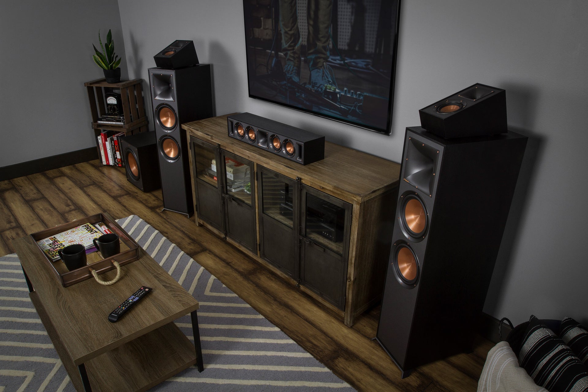 What Is Causing Your Speakers to Pop and Crackle? Klipsch Canada